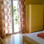 Marinos شقة