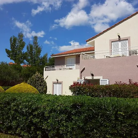 Marinos Appartement *