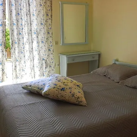 Apartment Marinos *